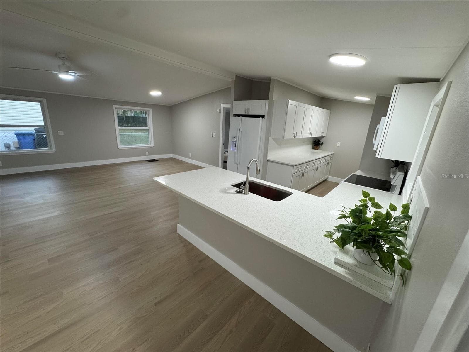 Manufactured Home at 8801 MARC DAVID, GIBSONTON, photo 8 of 62