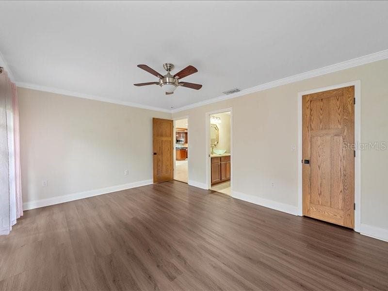 Single Family Residence at 2499 HILLVIEW ST, SARASOTA, photo 12 of 19