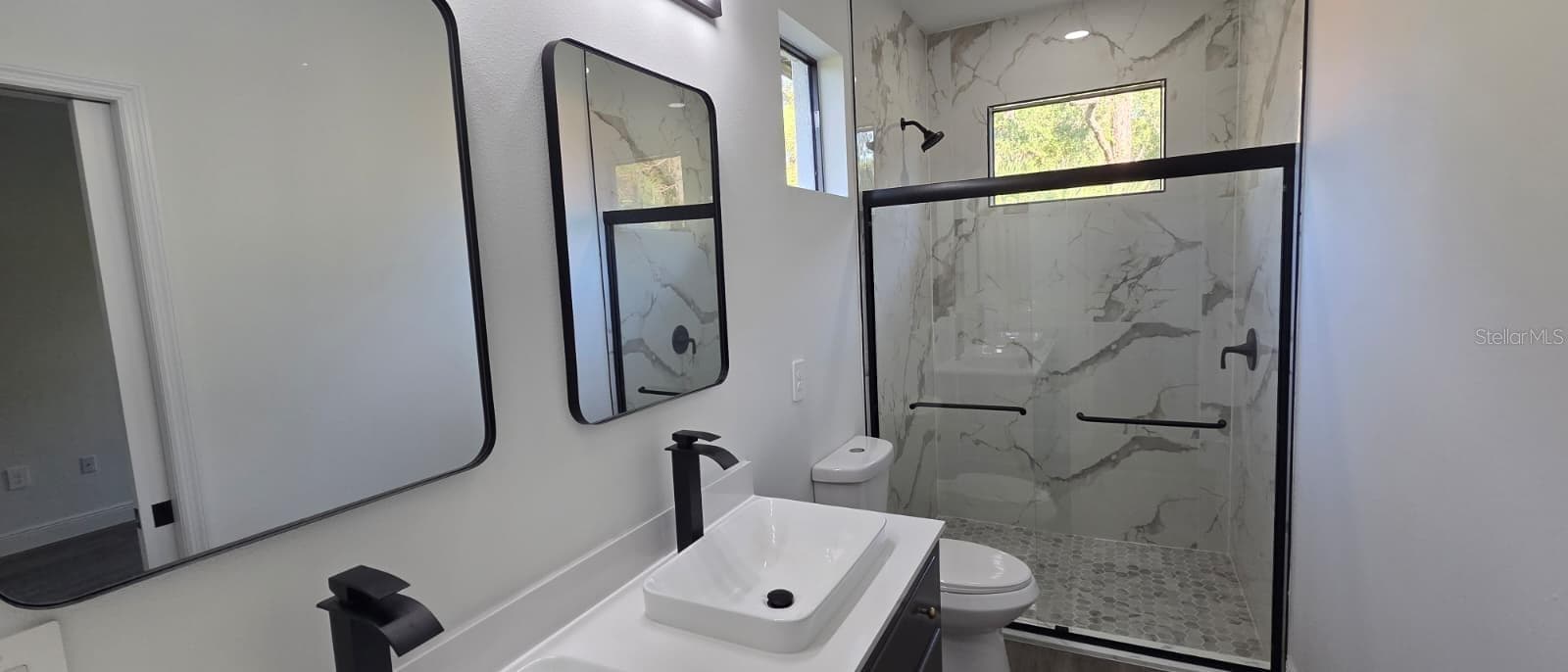 Master bathroom - 1267 HENNING ST, NORTH PORT