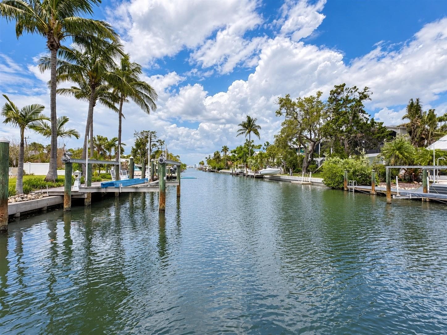 Wide, deepwater canal. - 3441 GULFMEAD DR, SARASOTA