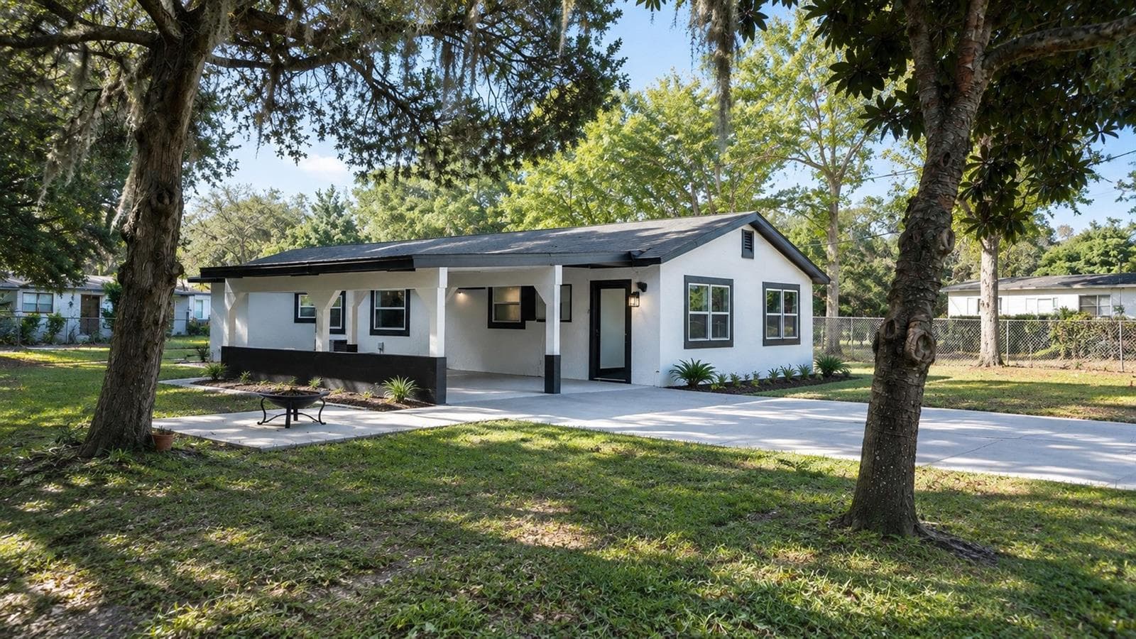 Front 1 - 334 W BERESFORD RD, DELAND