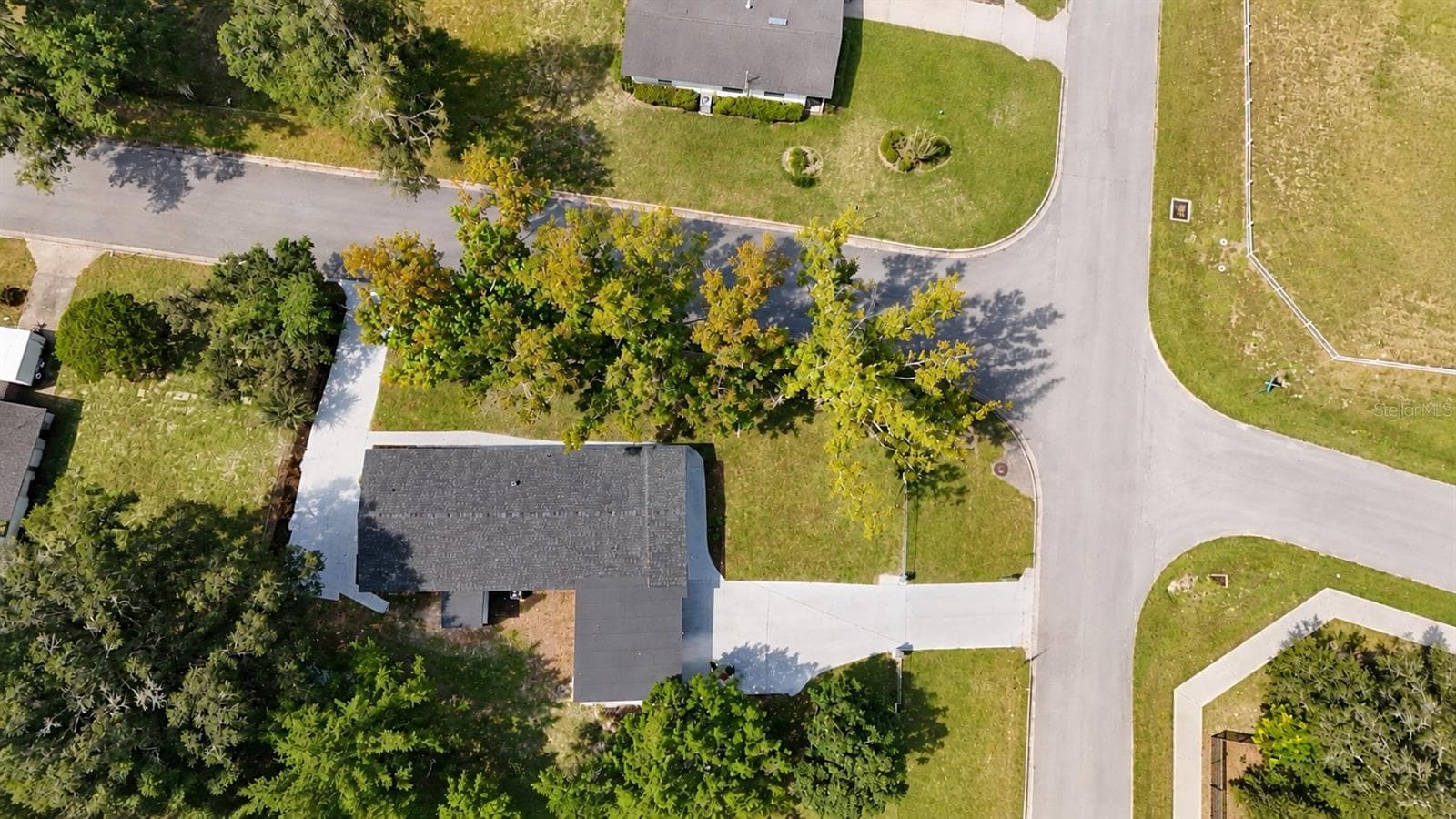 Roof View - 334 W BERESFORD RD, DELAND
