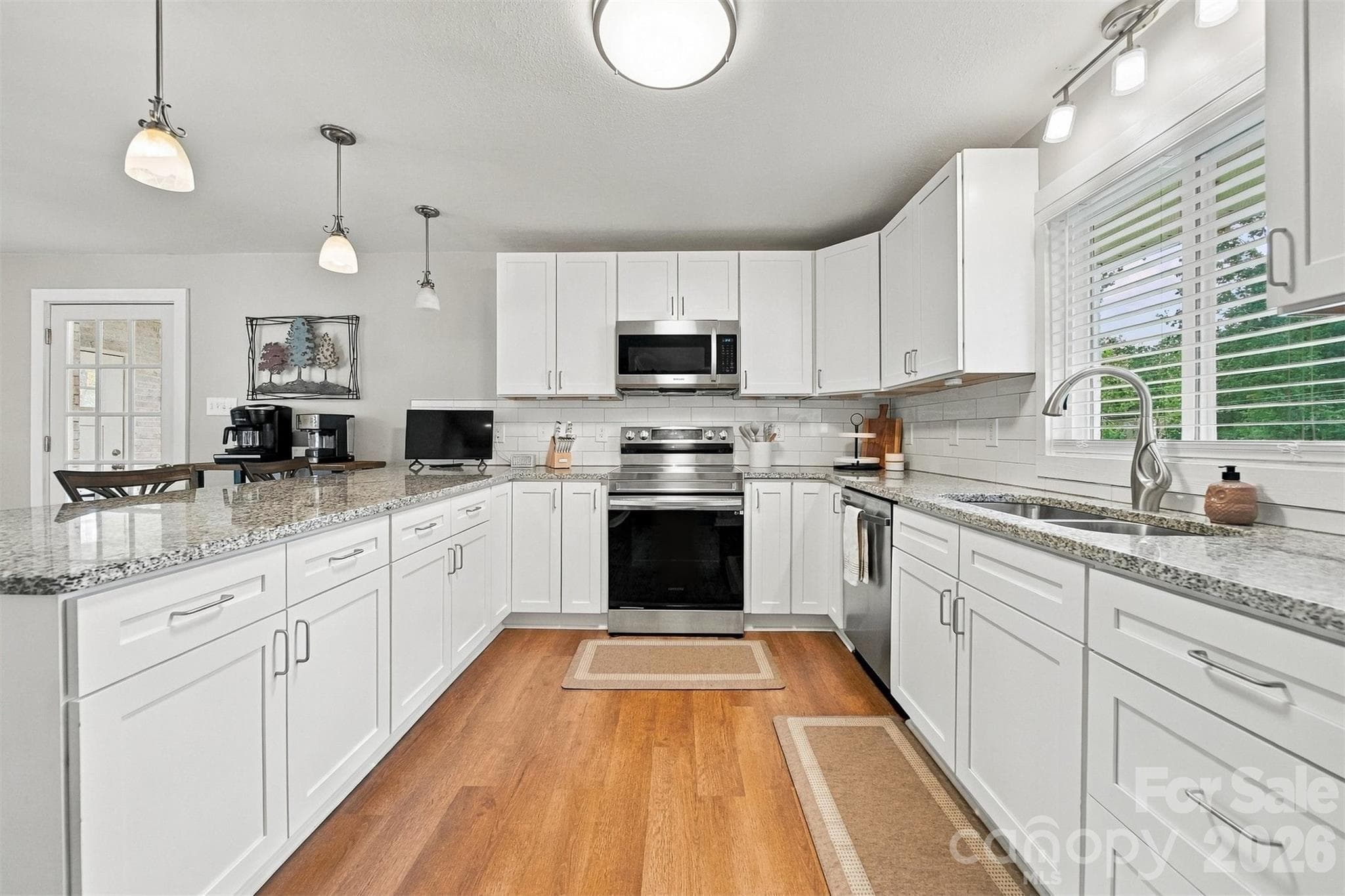 Single Family Residence at 118 Chestnut Oak Road, Union Grove, photo 13 of 45