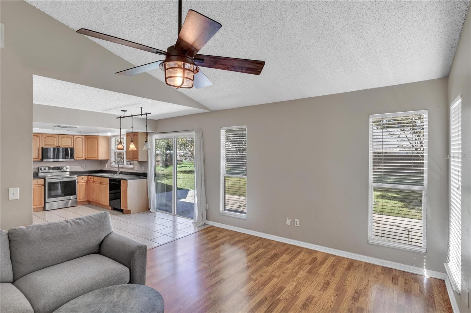 Single Family Residence at 1018 MALCOLM CT, OVIEDO, photo 5 of 28