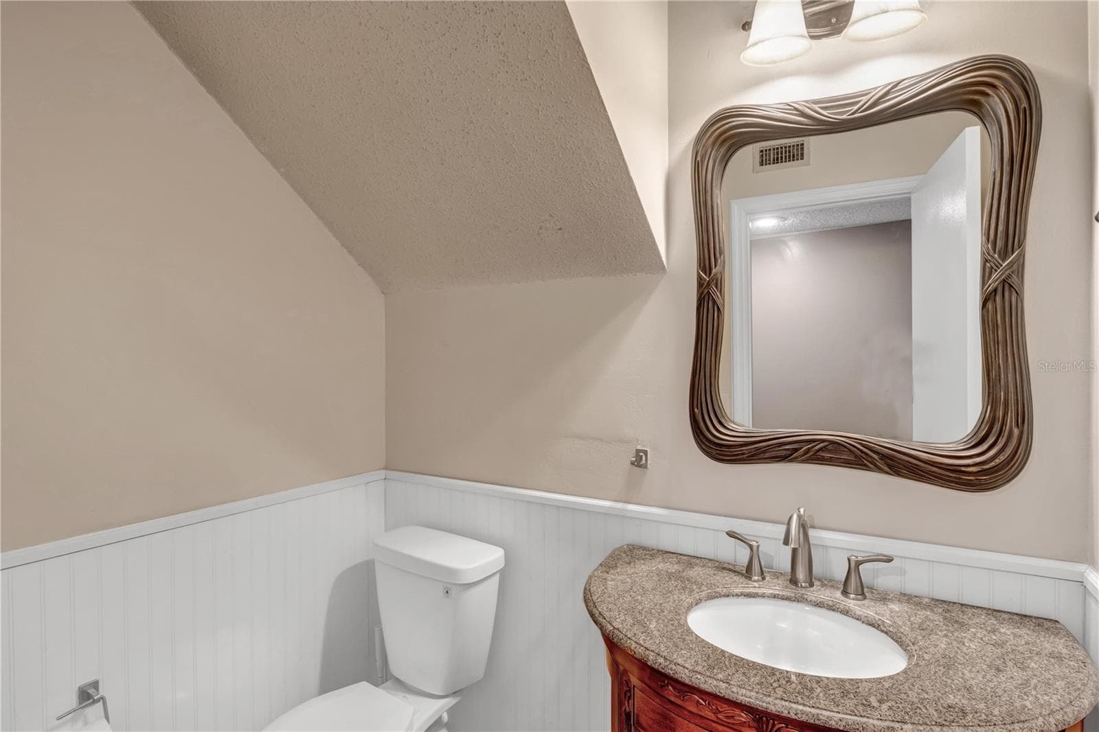 Single Family Residence at 1018 MALCOLM CT, OVIEDO, photo 7 of 28