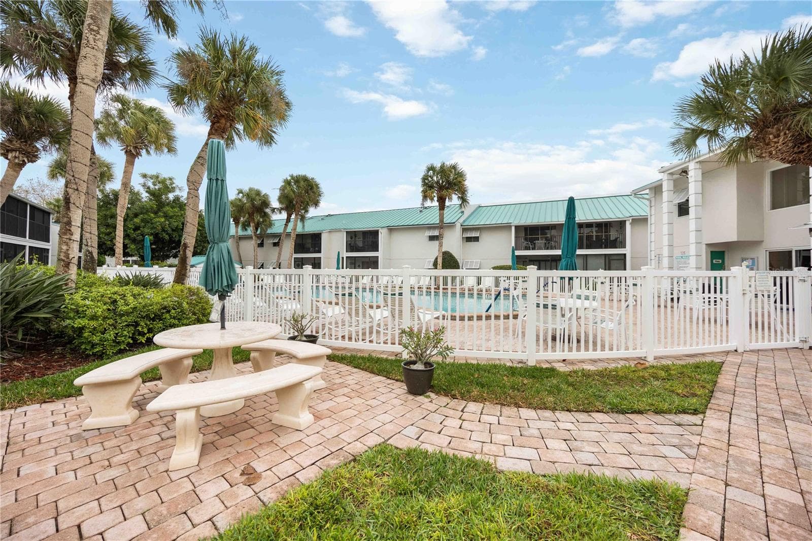 Condo - Hotel at 5673 MIDNIGHT PASS RD #202, SARASOTA, photo 24 of 30