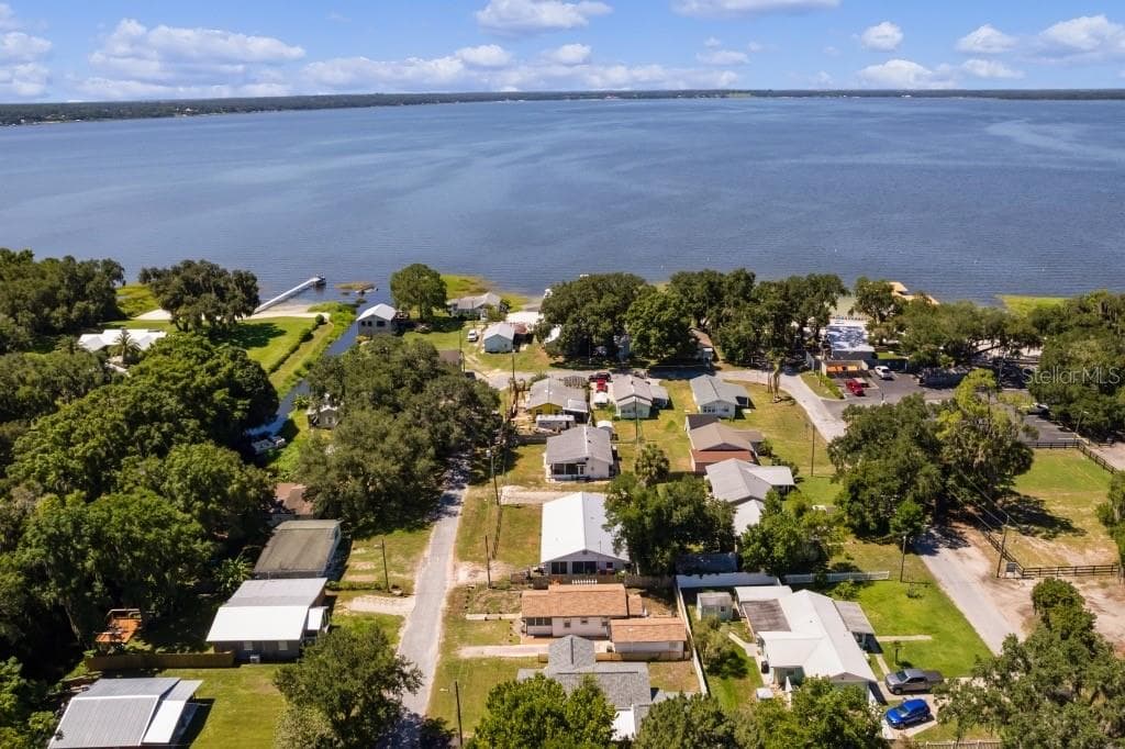 Single Family Residence at 12390 SE 135TH TER, OCKLAWAHA, photo 2 of 32