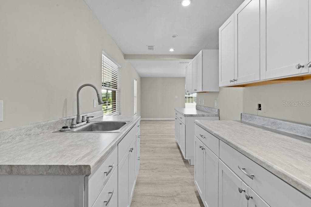 Single Family Residence at 12390 SE 135TH TER, OCKLAWAHA, photo 7 of 32