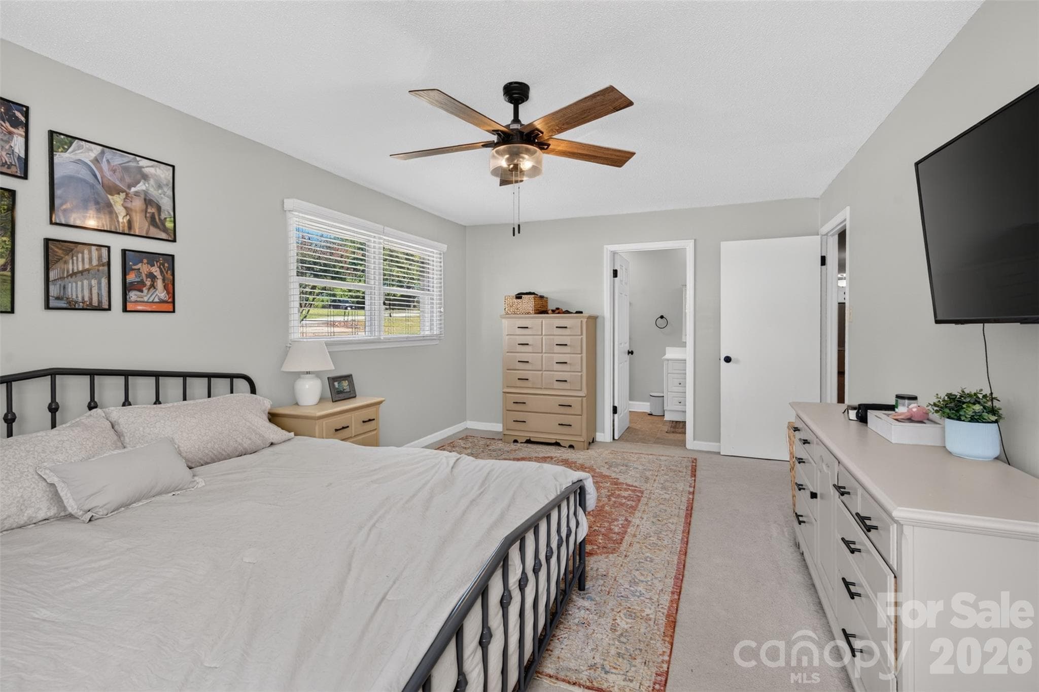 Single Family Residence at 120 Regal Circle, Mooresville, photo 14 of 32