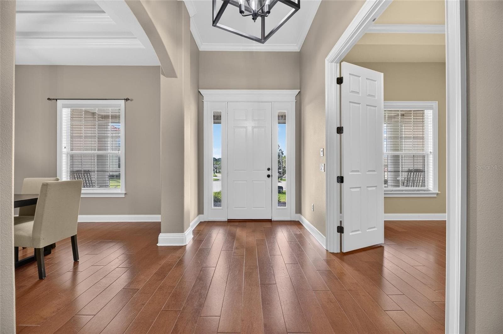 Beautiful Front Entry Way with wood flooring - 6408 WALKERS GLEN DR, LAKELAND