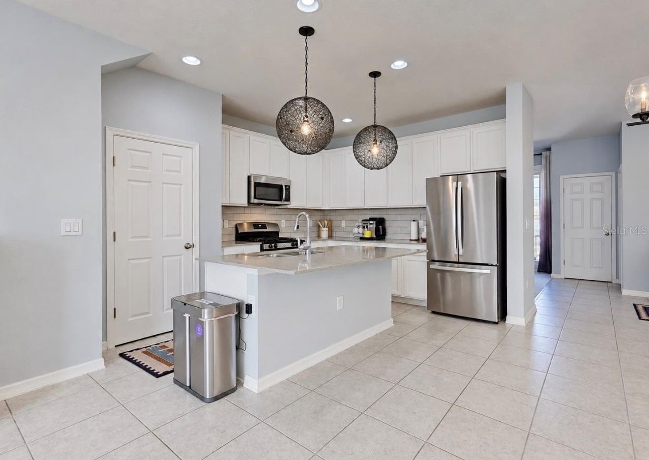 Open Floor Kitchen - 6273 CAMINO DR, APOLLO BEACH