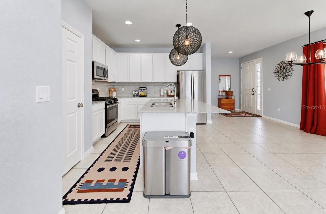 Townhouse at 6273 CAMINO DR, APOLLO BEACH, photo 9 of 68