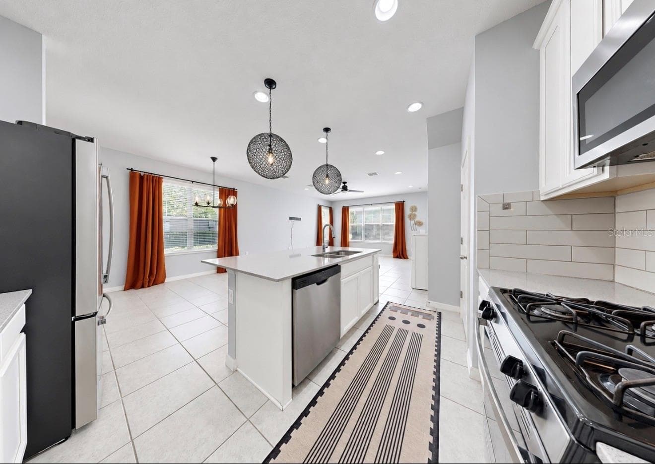 Townhouse at 6273 CAMINO DR, APOLLO BEACH, photo 11 of 68