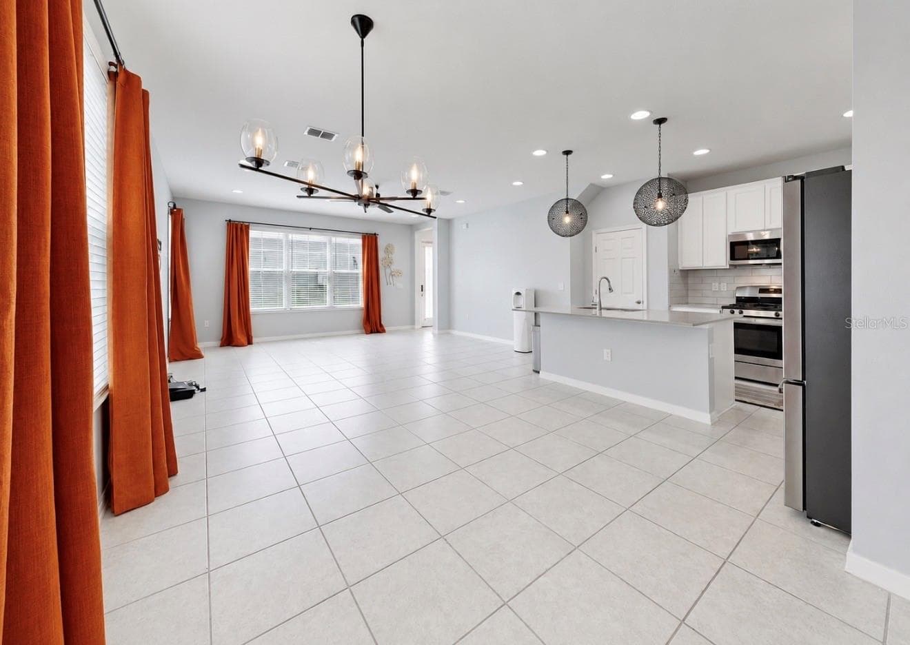 Townhouse at 6273 CAMINO DR, APOLLO BEACH, photo 13 of 68