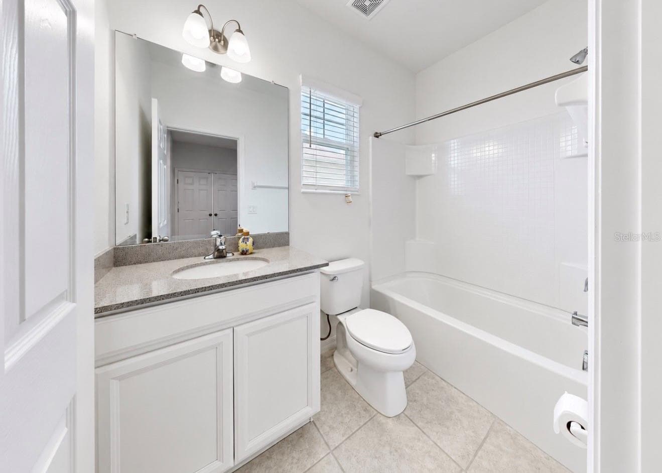 Second Full Bathroom - 6273 CAMINO DR, APOLLO BEACH