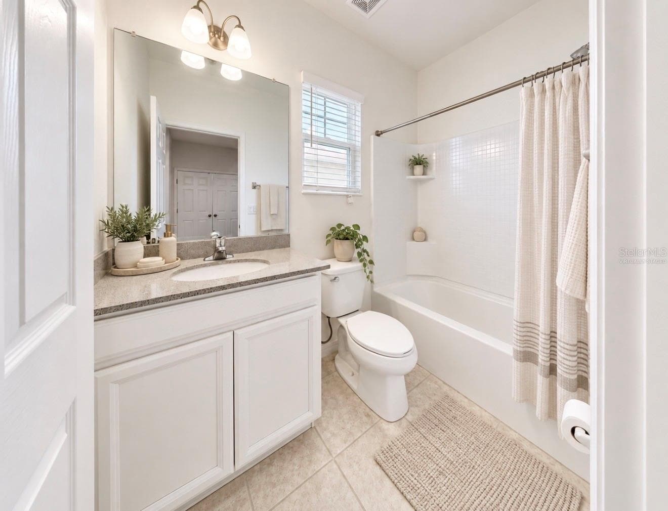 Second Full Bathroom, Virtually Staged - 6273 CAMINO DR, APOLLO BEACH