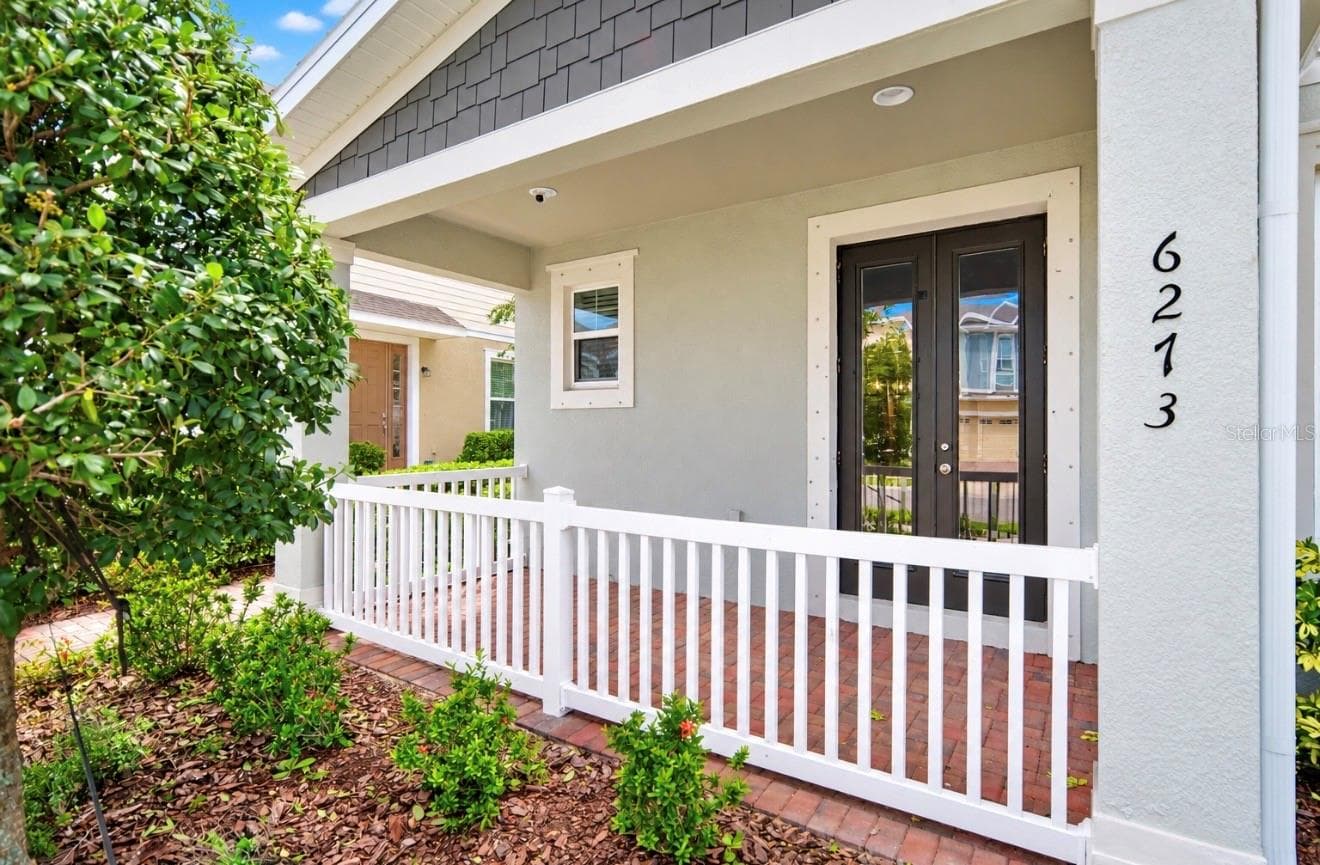 Front Porch - 6273 CAMINO DR, APOLLO BEACH
