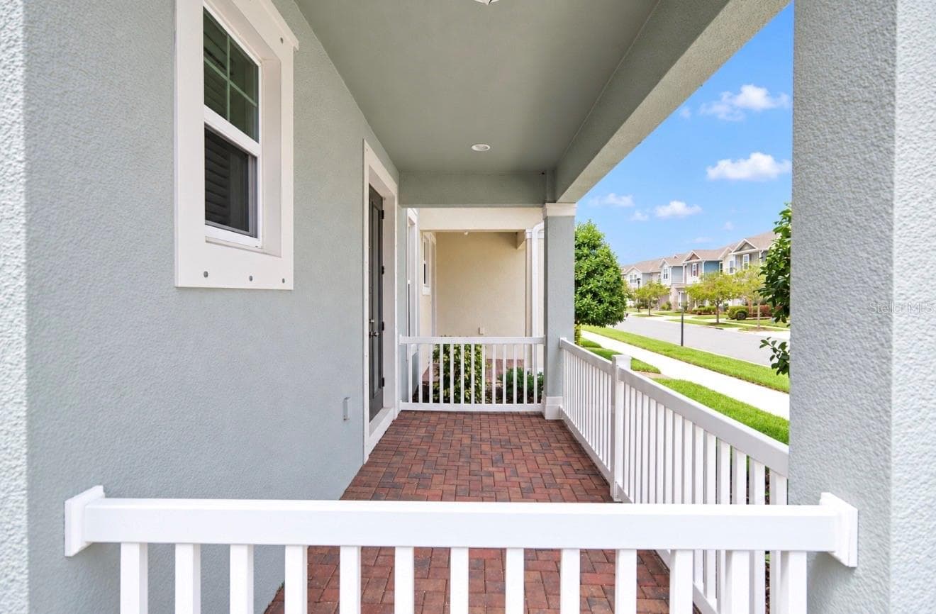 Front Porch - 6273 CAMINO DR, APOLLO BEACH