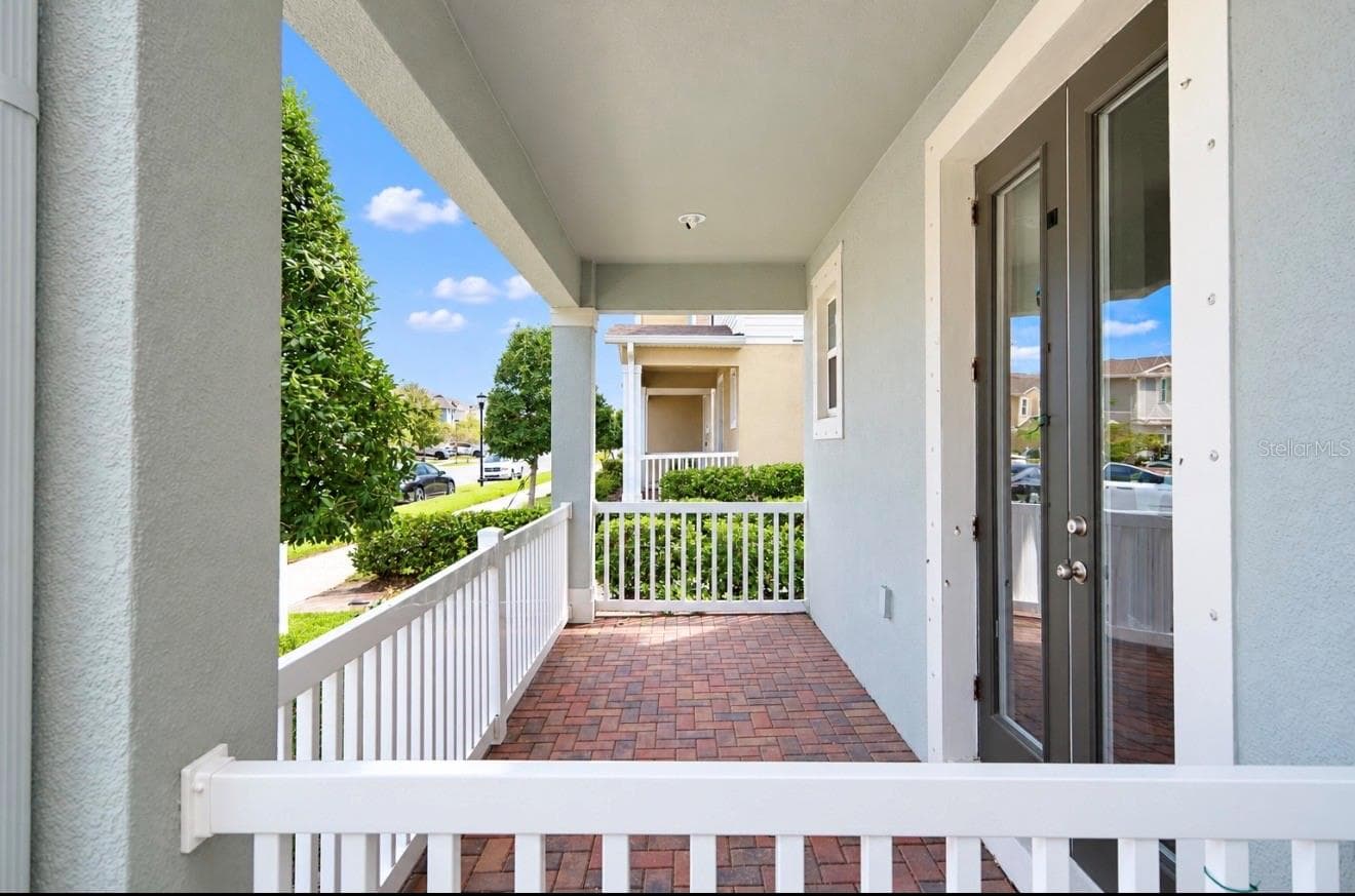 Front Porch - 6273 CAMINO DR, APOLLO BEACH