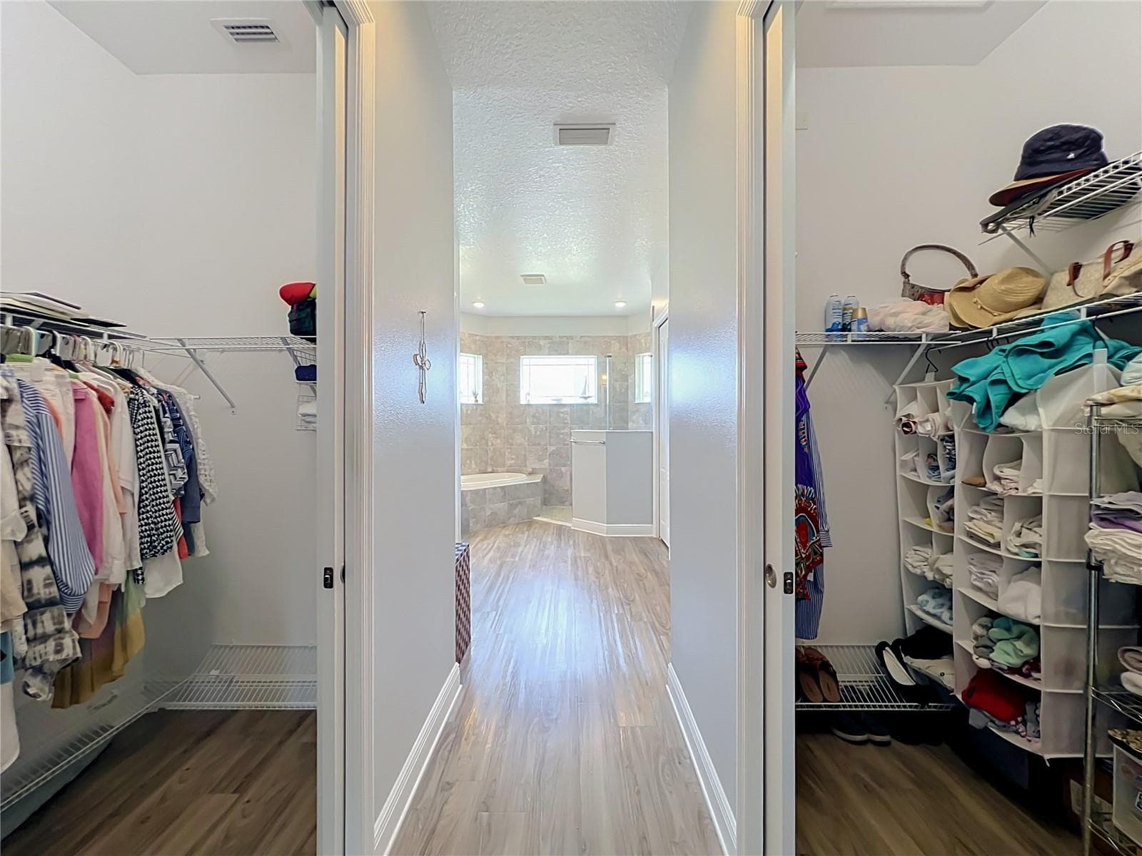 2 walk-in closets - 2595 JOLENA DR, MELBOURNE