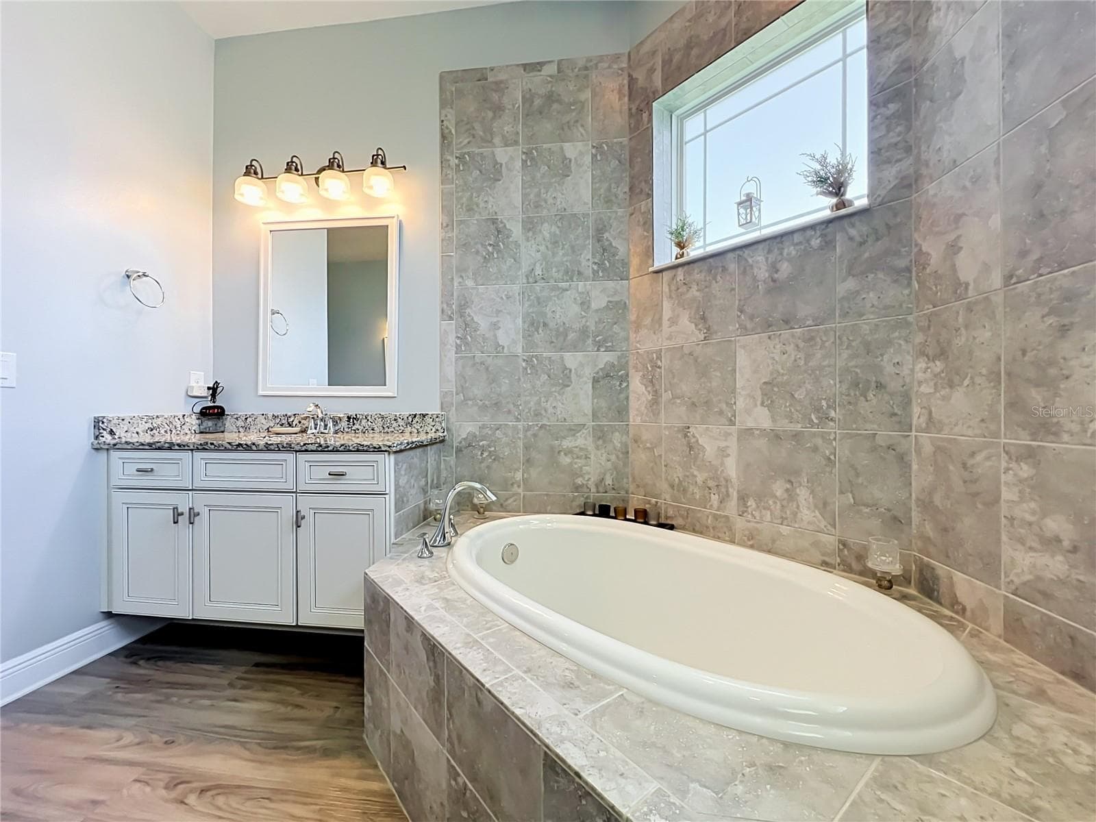 Granite vanity 2 - 2595 JOLENA DR, MELBOURNE