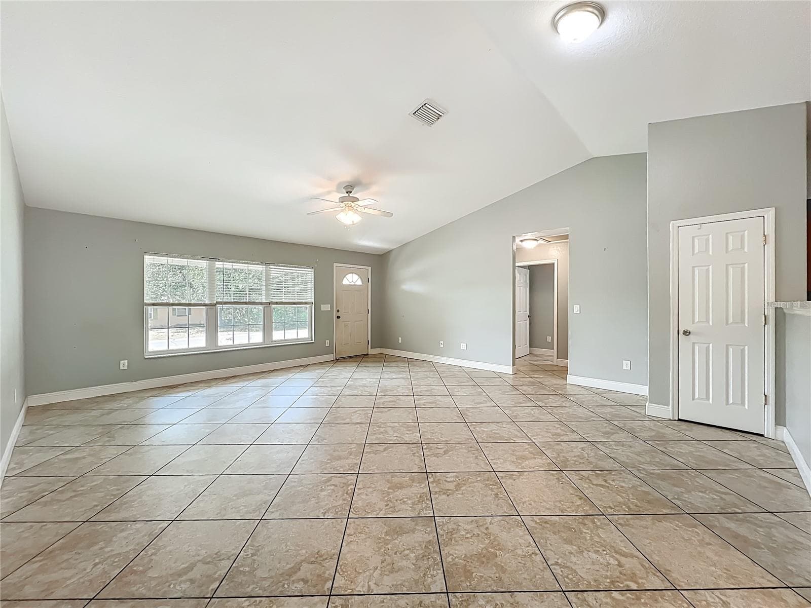 Single Family Residence at 608 MASTERS AVE, WILDWOOD, photo 3 of 49