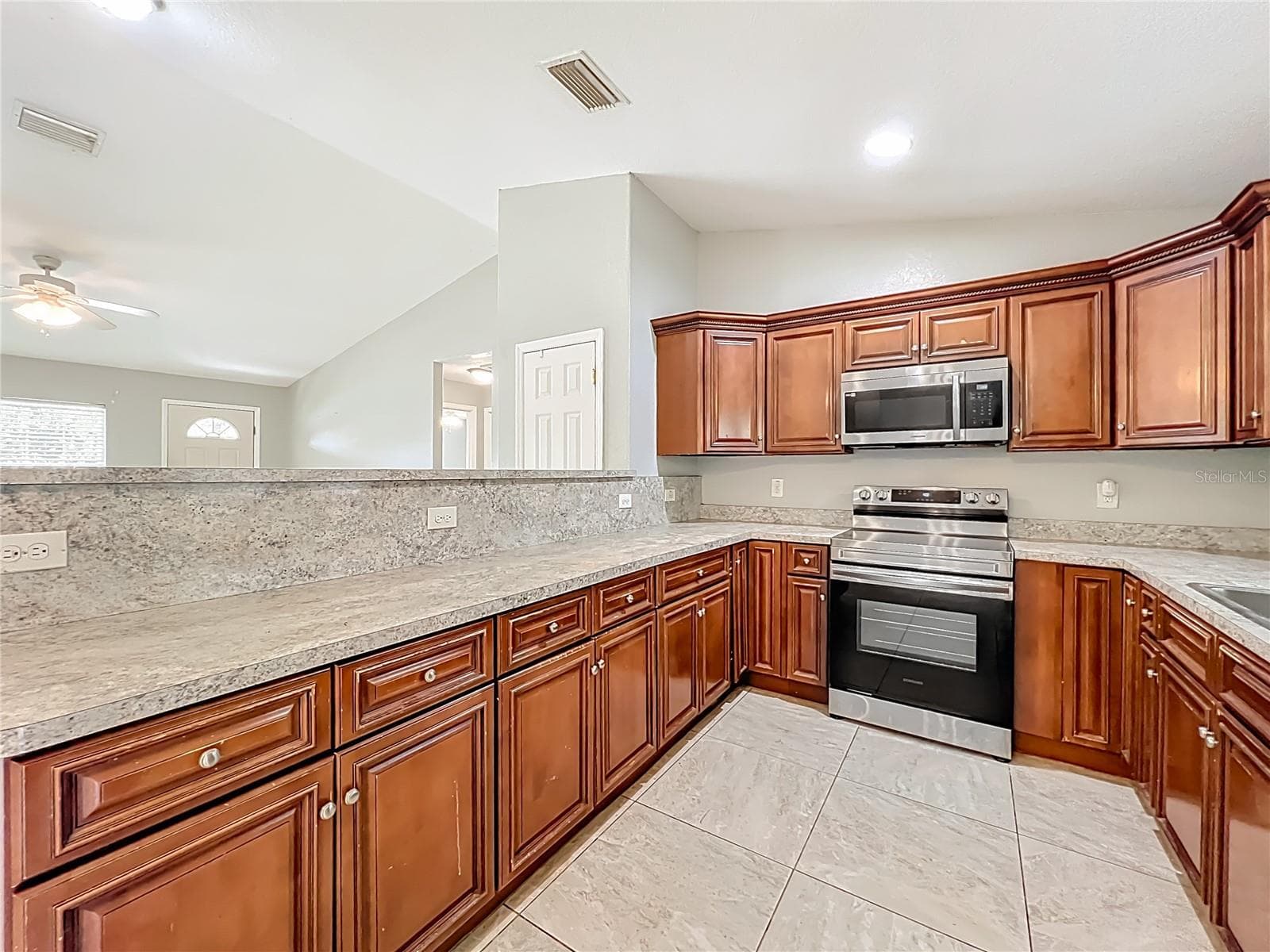 Single Family Residence at 608 MASTERS AVE, WILDWOOD, photo 18 of 49