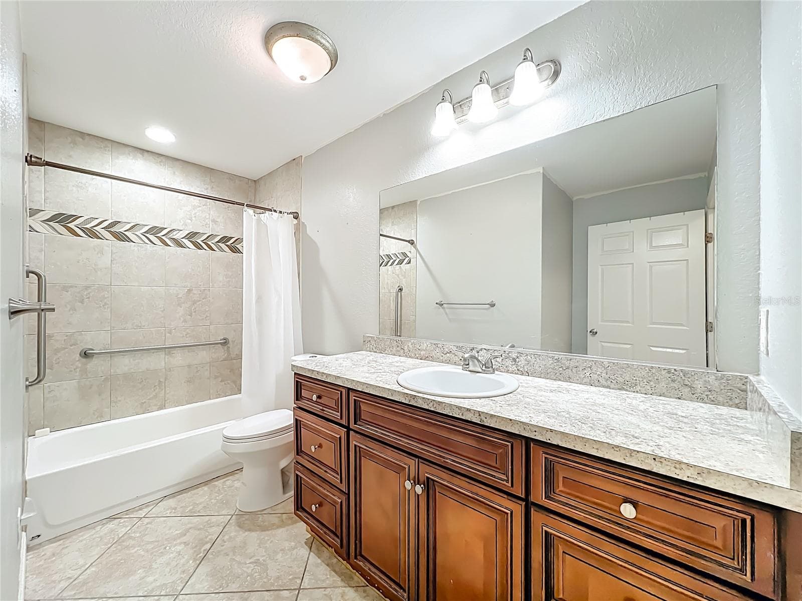 Single Family Residence at 608 MASTERS AVE, WILDWOOD, photo 29 of 49