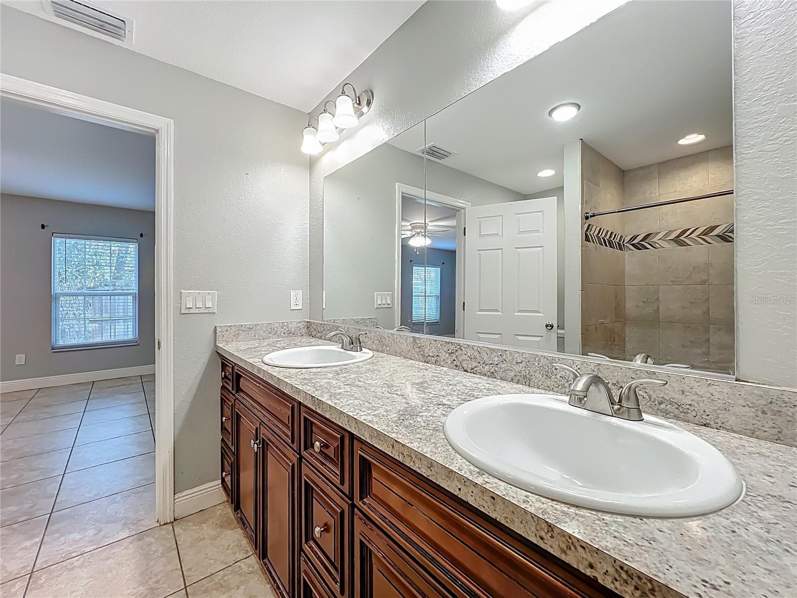 Single Family Residence at 608 MASTERS AVE, WILDWOOD, photo 37 of 49