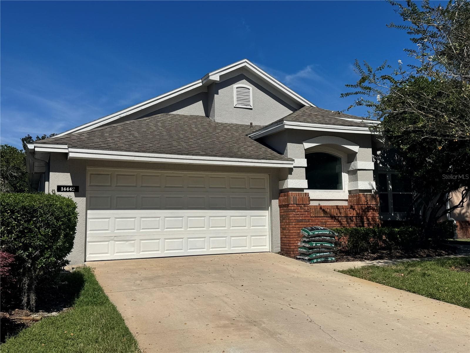 Single Family Residence at 14442 MANDOLIN DR, ORLANDO, photo 2 of 20