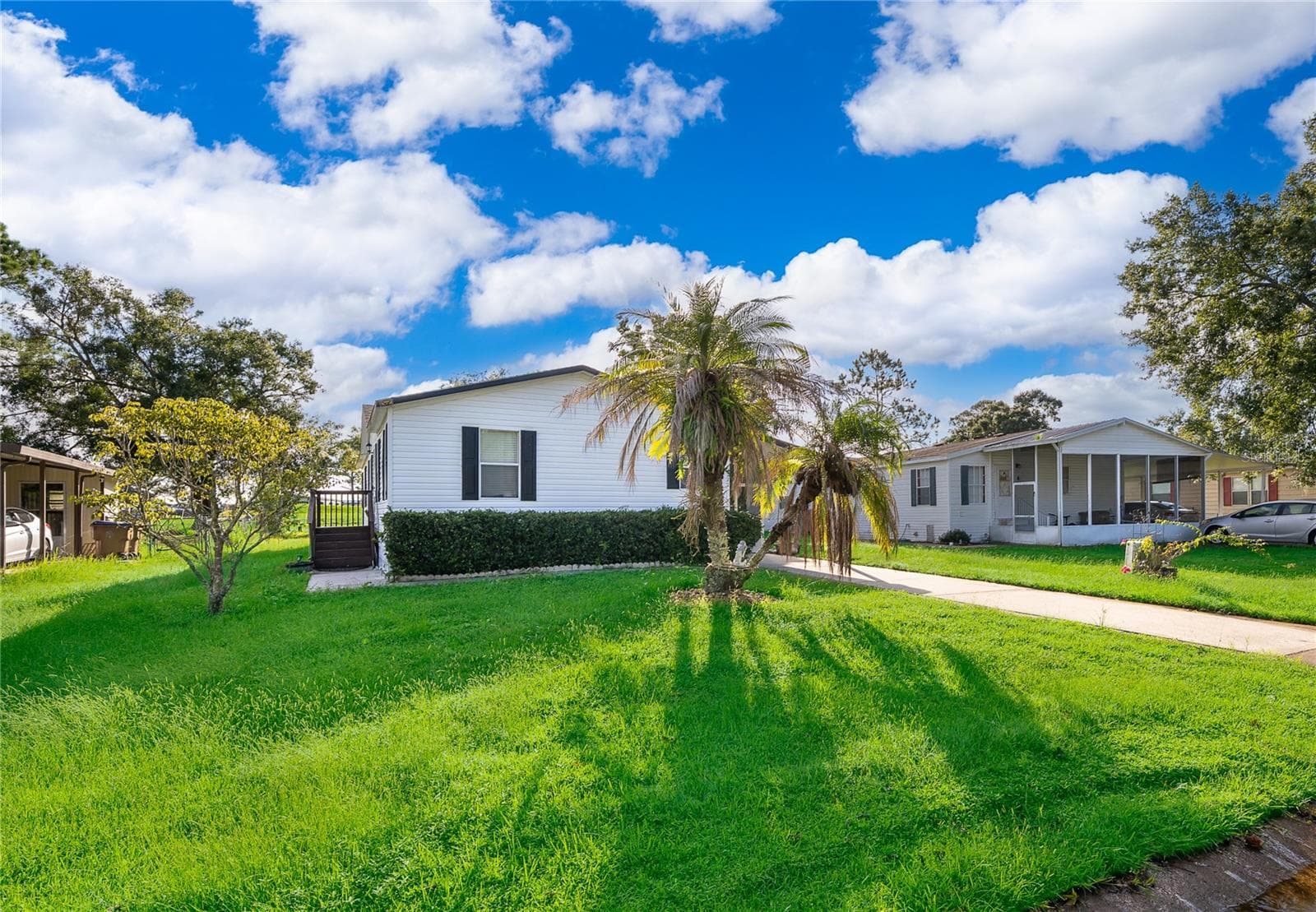 Manufactured Home at 2721 DOWNING DR, KISSIMMEE, photo 2 of 31