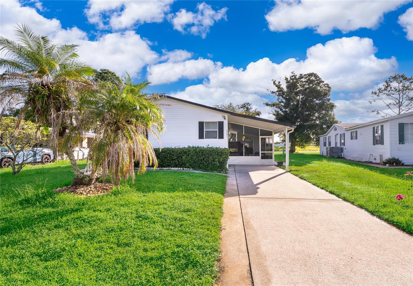 Manufactured Home at 2721 DOWNING DR, KISSIMMEE, photo 3 of 31