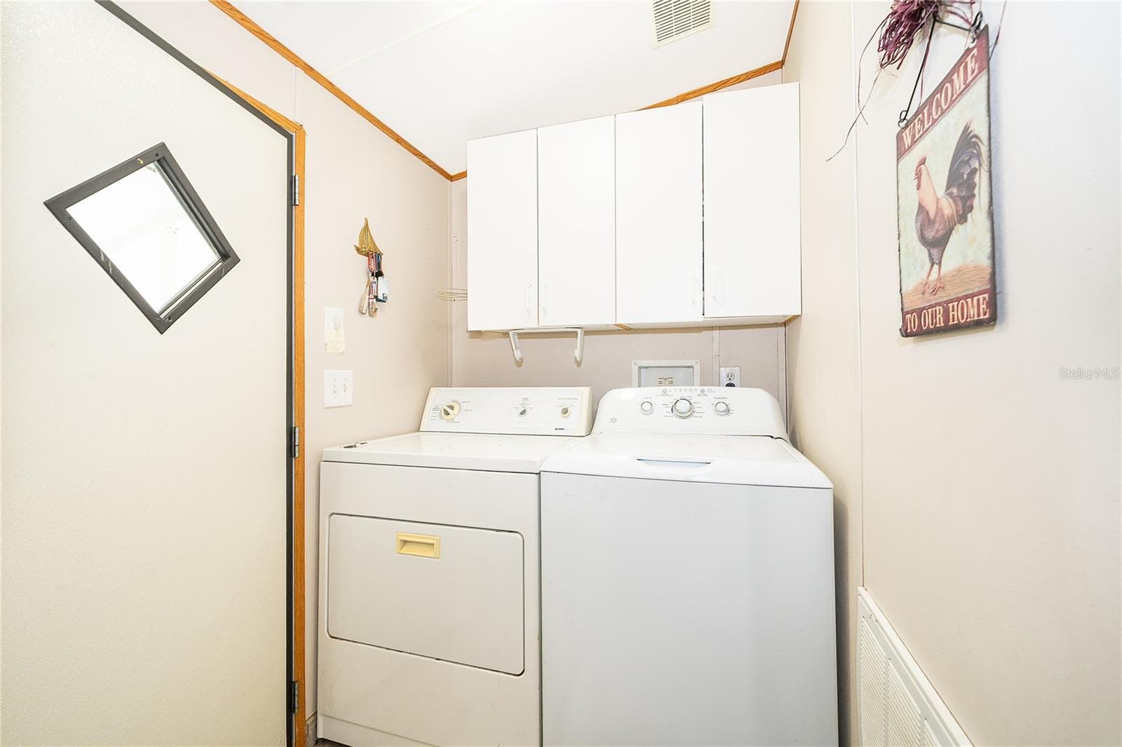 Manufactured Home at 2721 DOWNING DR, KISSIMMEE, photo 15 of 31