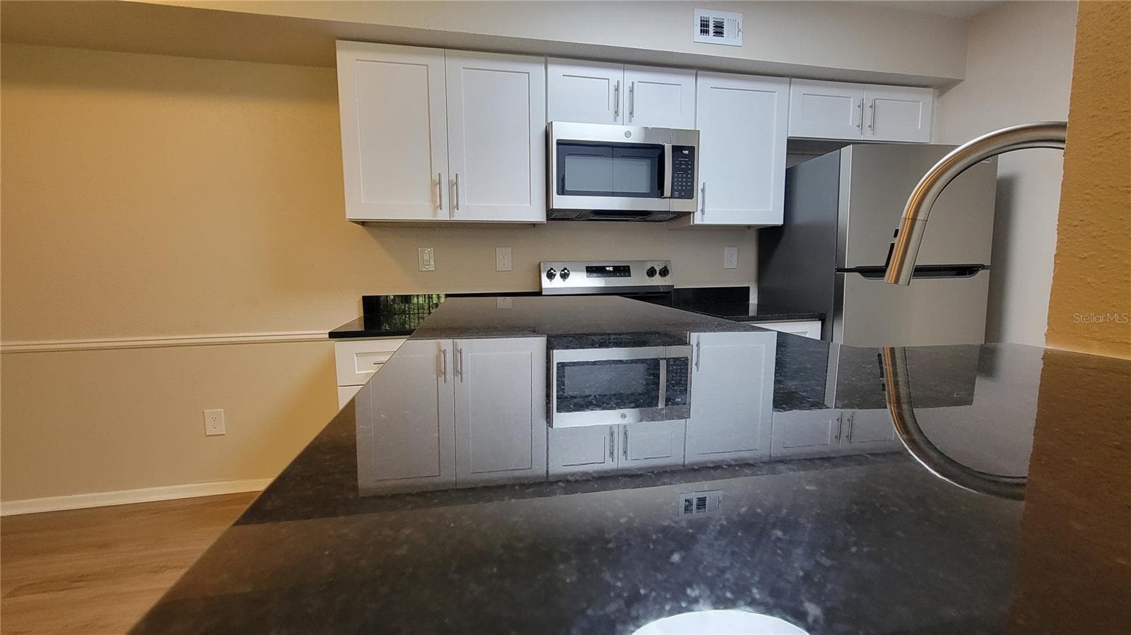 Condominium at 9100 DR MARTIN LUTHER KING JR ST N #206, ST PETERSBURG, photo 10 of 34