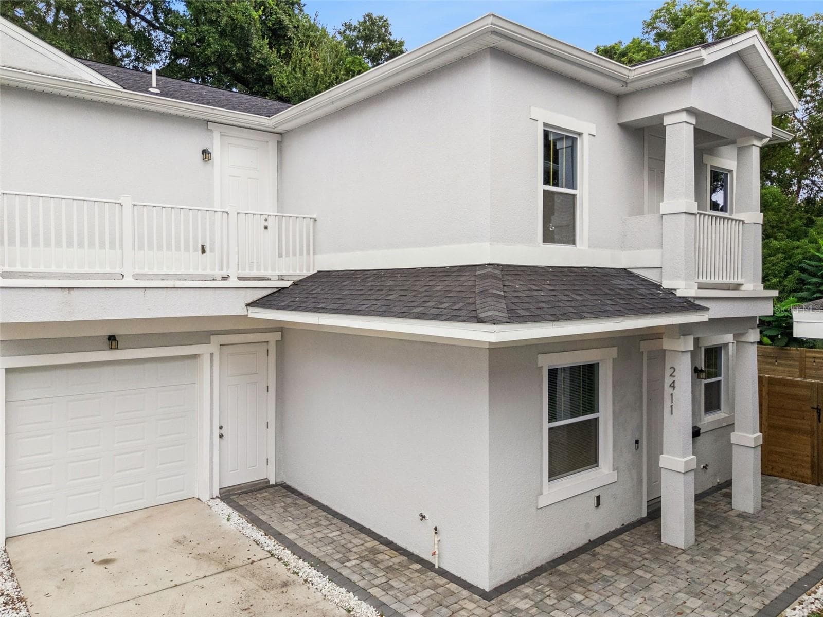 2411 AMHERST AVE