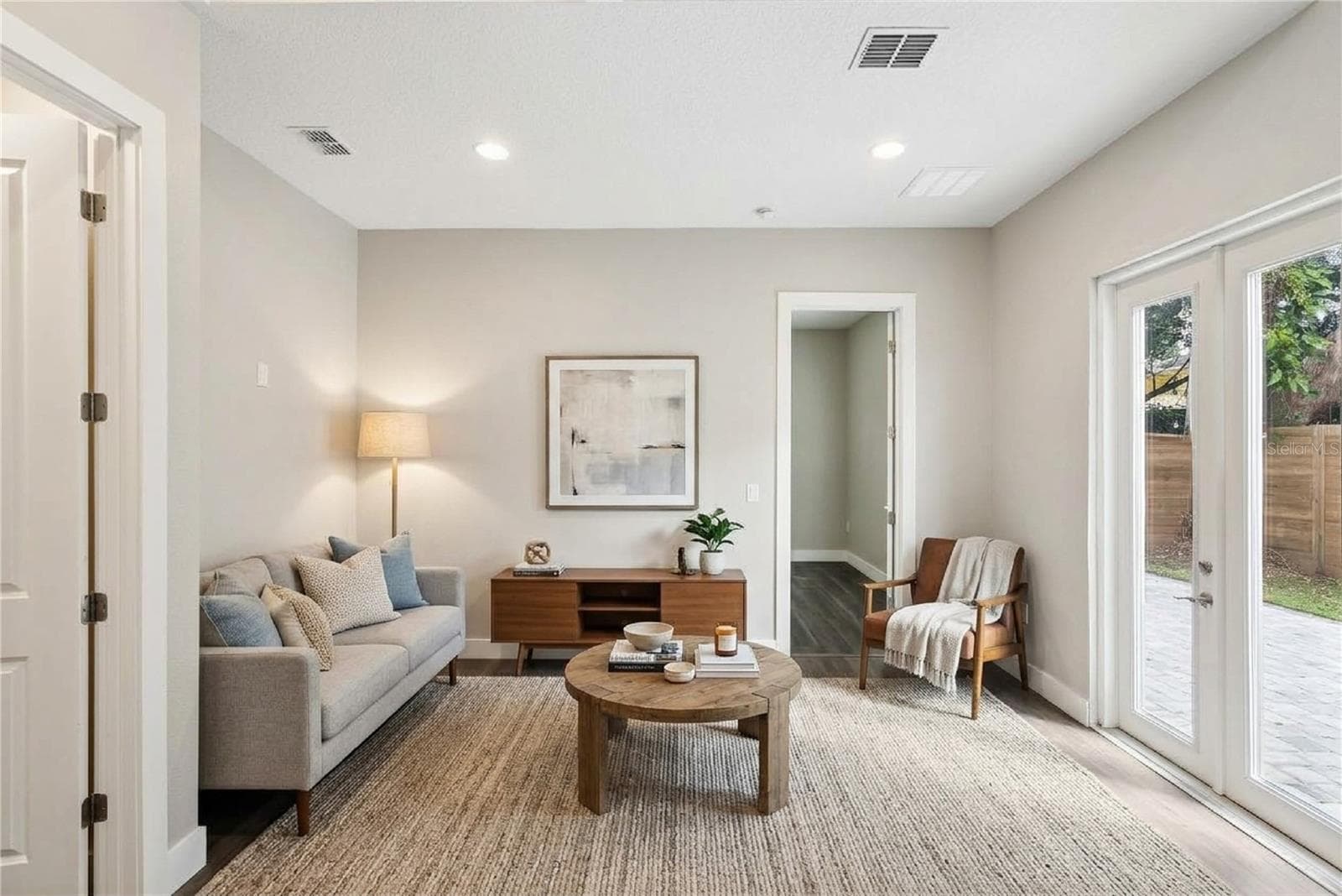 Living Room - 2411 AMHERST AVE, ORLANDO