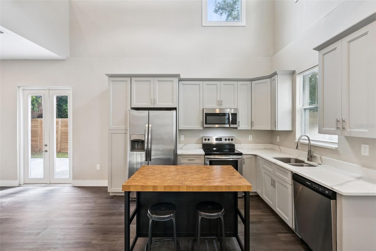 Townhouse at 2411 AMHERST AVE, ORLANDO, photo 17 of 53