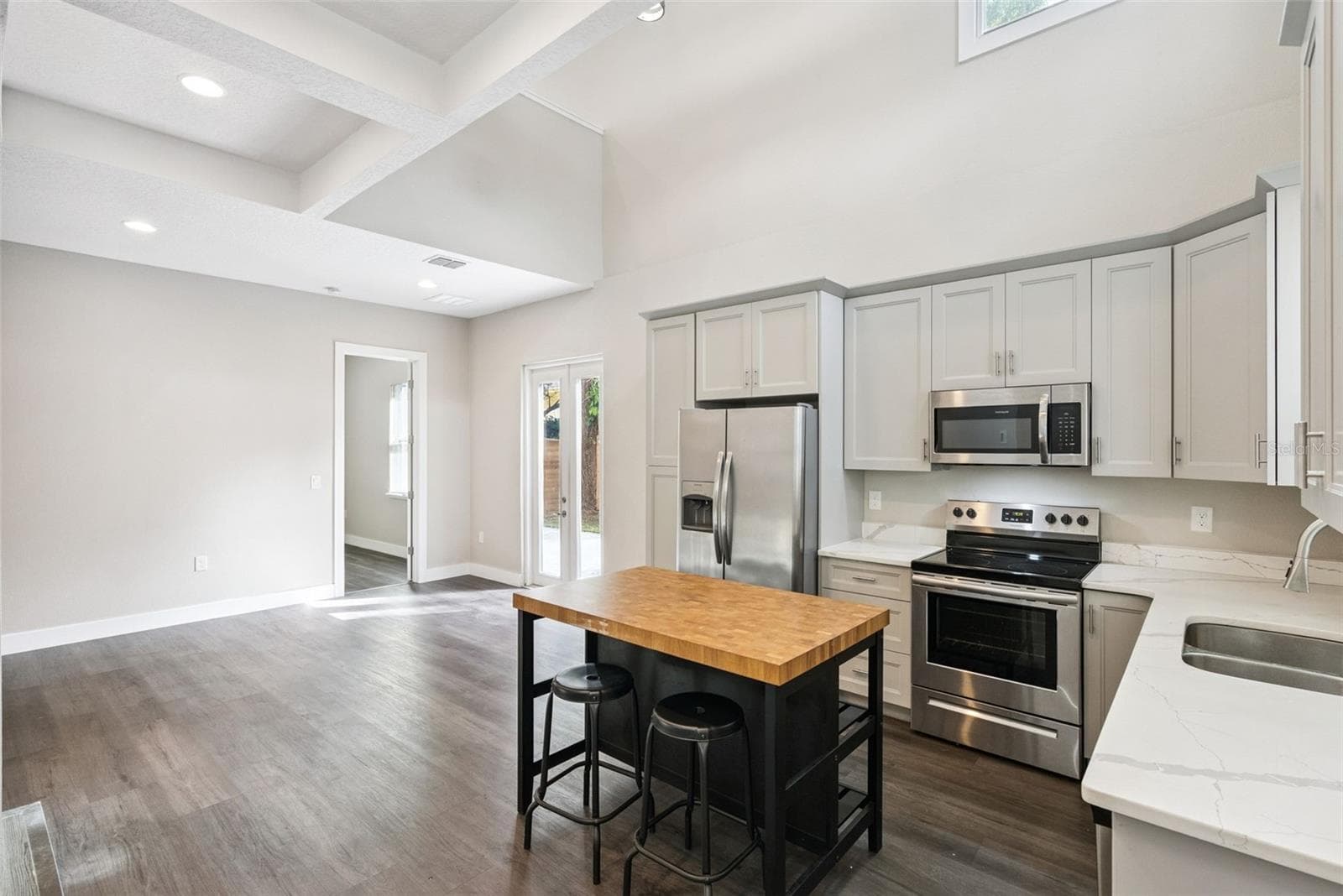 Townhouse at 2411 AMHERST AVE, ORLANDO, photo 19 of 53