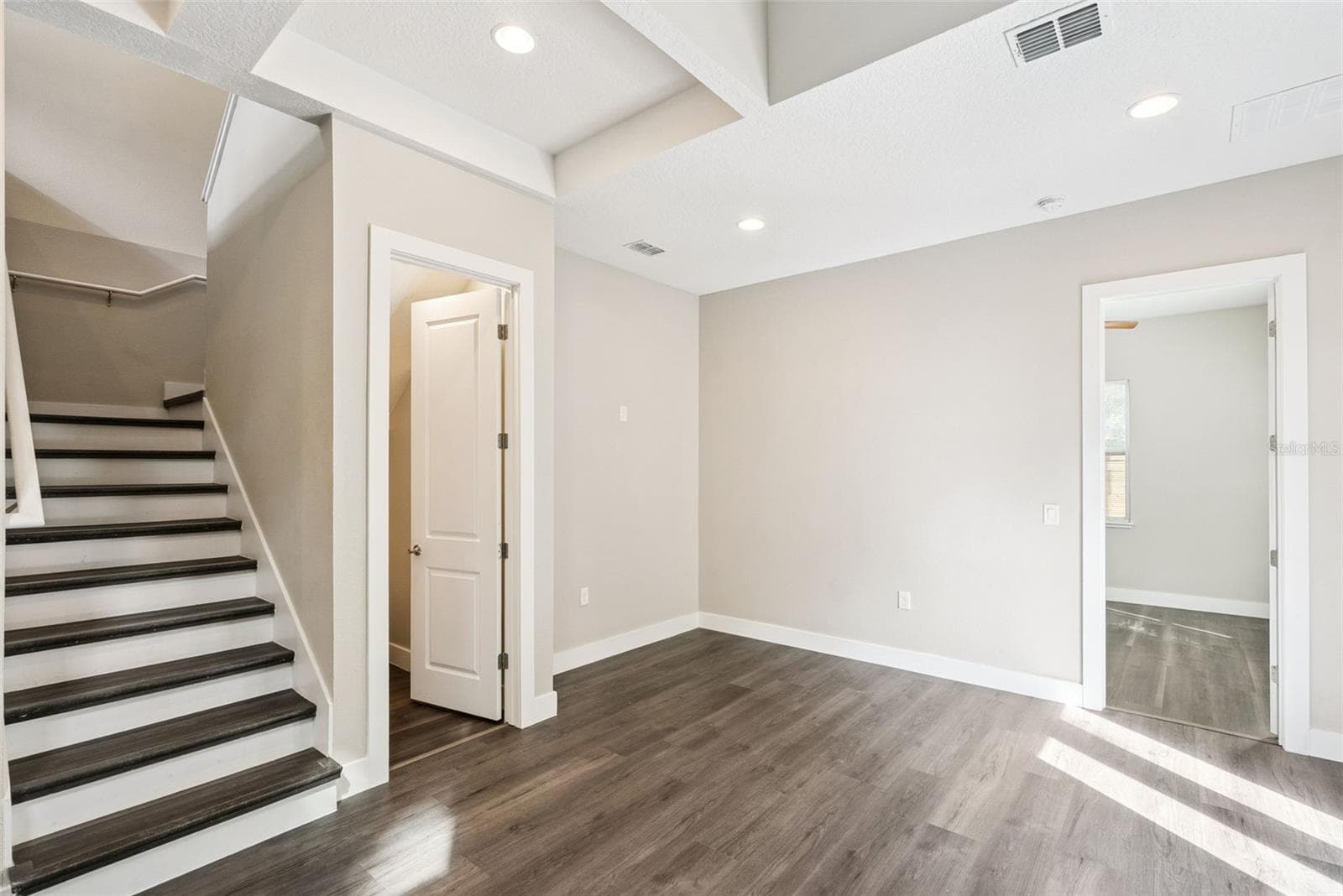 Townhouse at 2411 AMHERST AVE, ORLANDO, photo 25 of 53