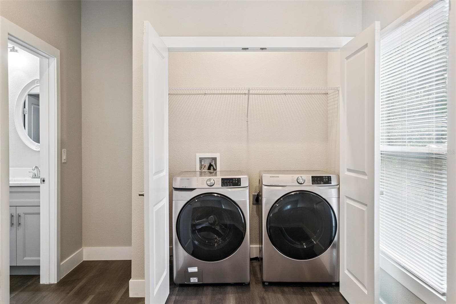 Upstairs Laundry - 2411 AMHERST AVE, ORLANDO