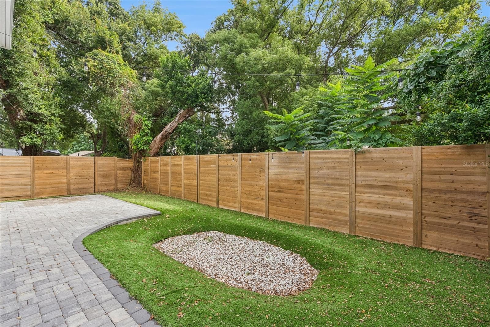Spacious Fenced Backyard - 2411 AMHERST AVE, ORLANDO