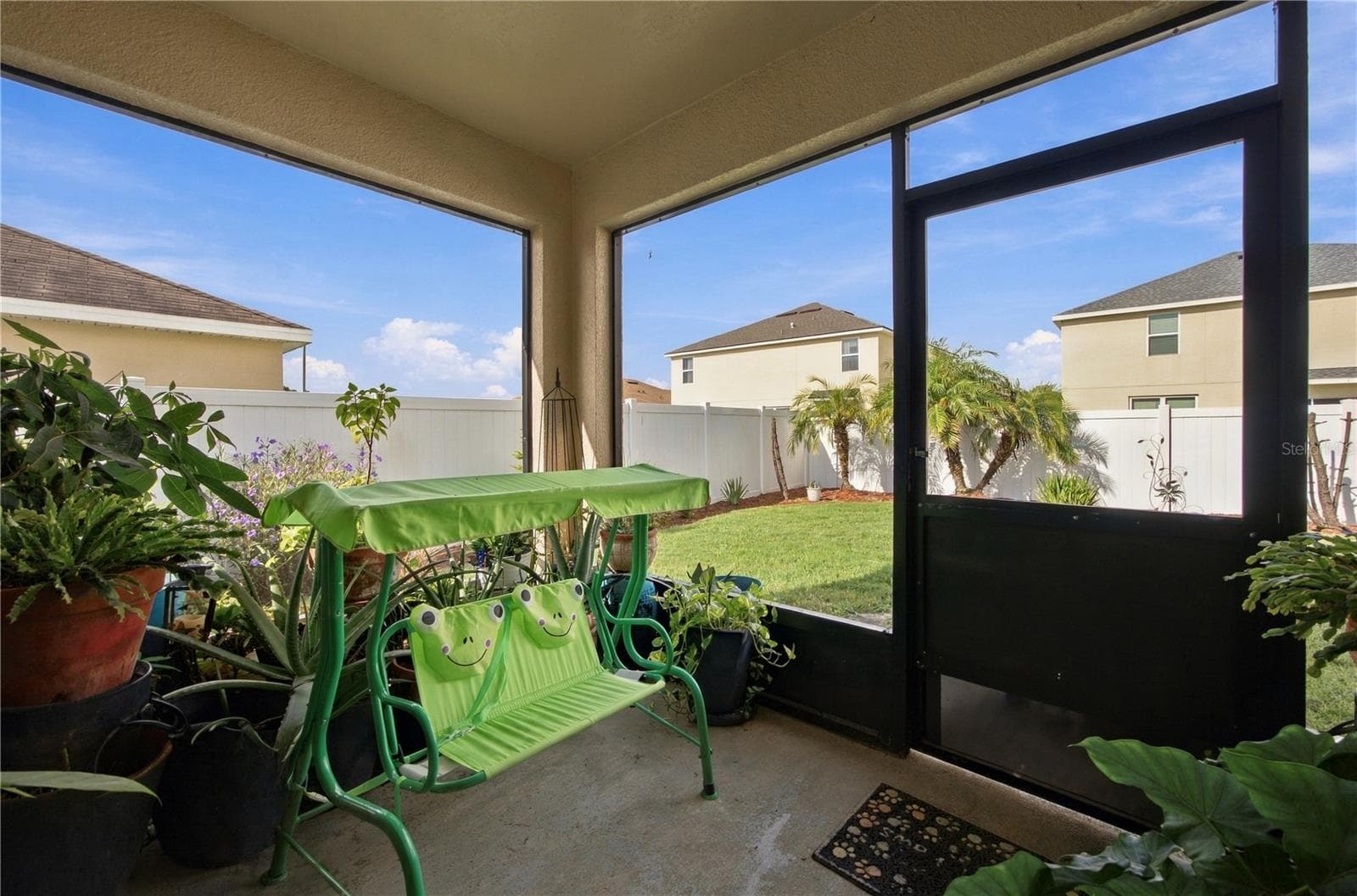 Outside Lanai - 3838 CRYSTAL DEW ST, PLANT CITY
