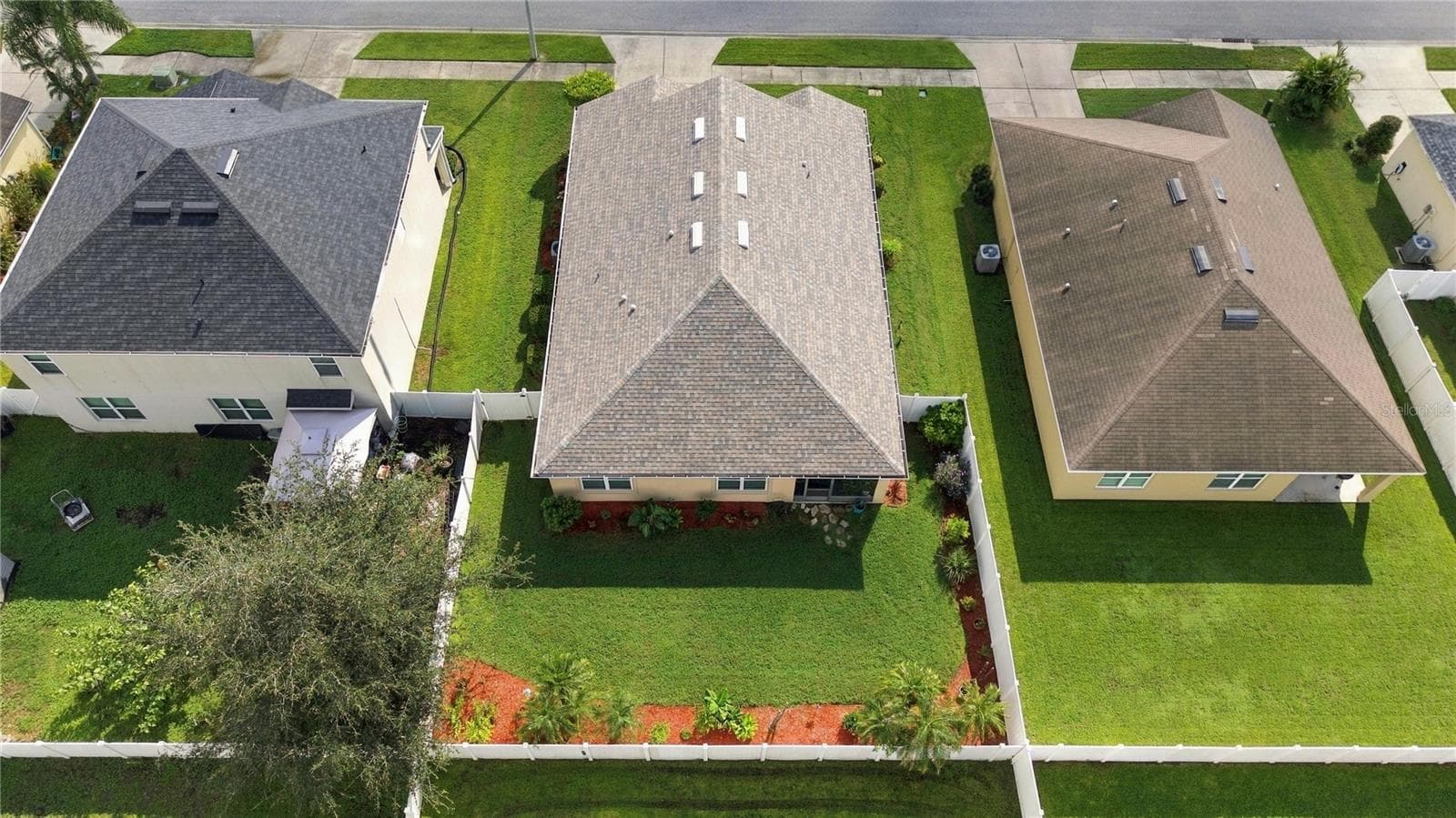 Roof aerial - 3838 CRYSTAL DEW ST, PLANT CITY