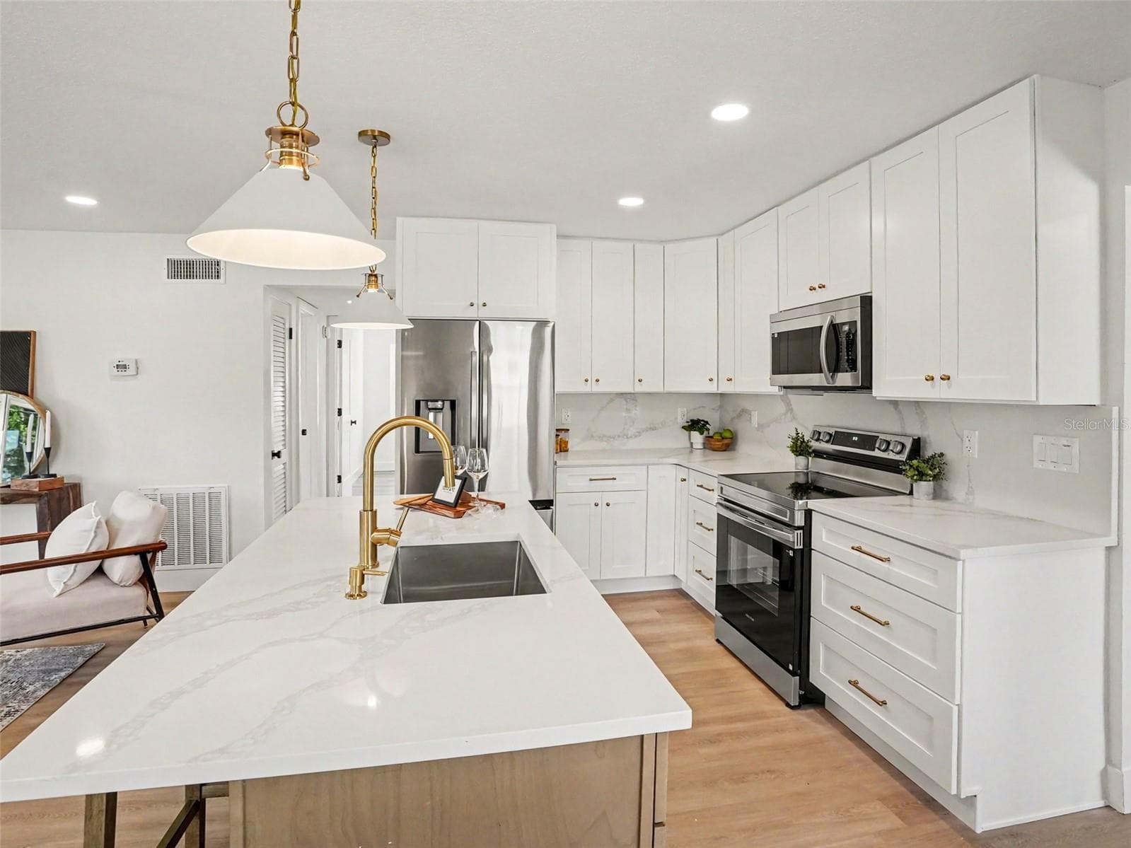Single Family Residence at 2400 REST HAVEN AVE, ORLANDO, photo 10 of 21