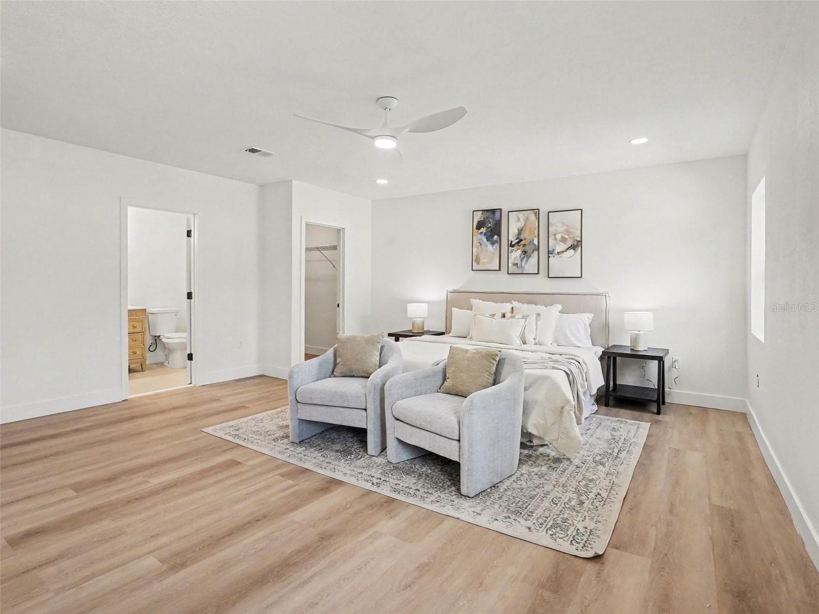 Single Family Residence at 2400 REST HAVEN AVE, ORLANDO, photo 14 of 21