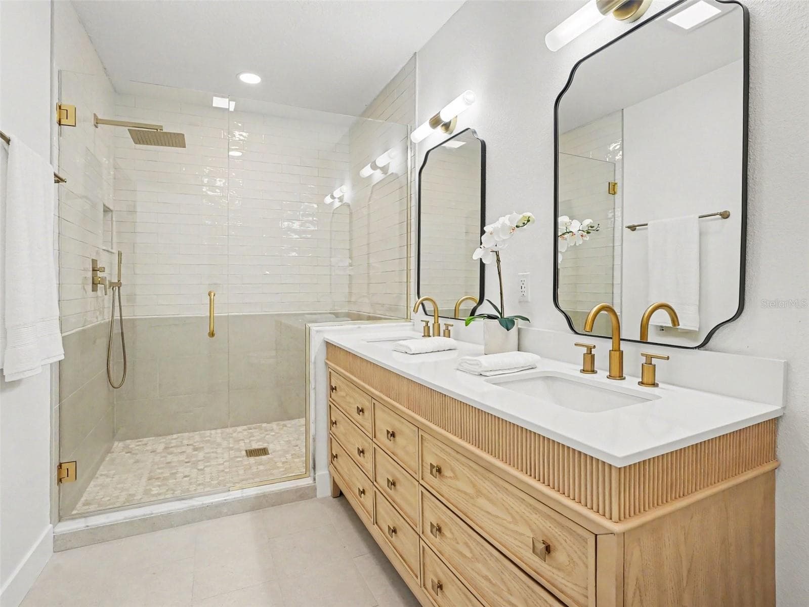 Single Family Residence at 2400 REST HAVEN AVE, ORLANDO, photo 15 of 21