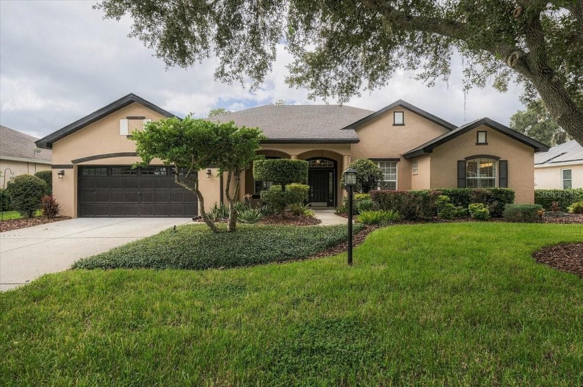 2929 FOREST HAMMOCK DR