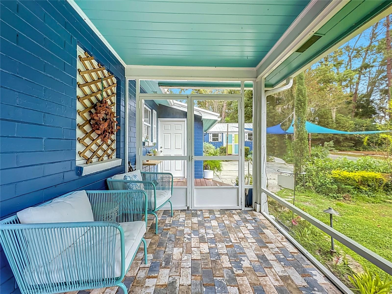 Front porch - 560 LIVE OAK AVE, KEYSTONE HEIGHTS