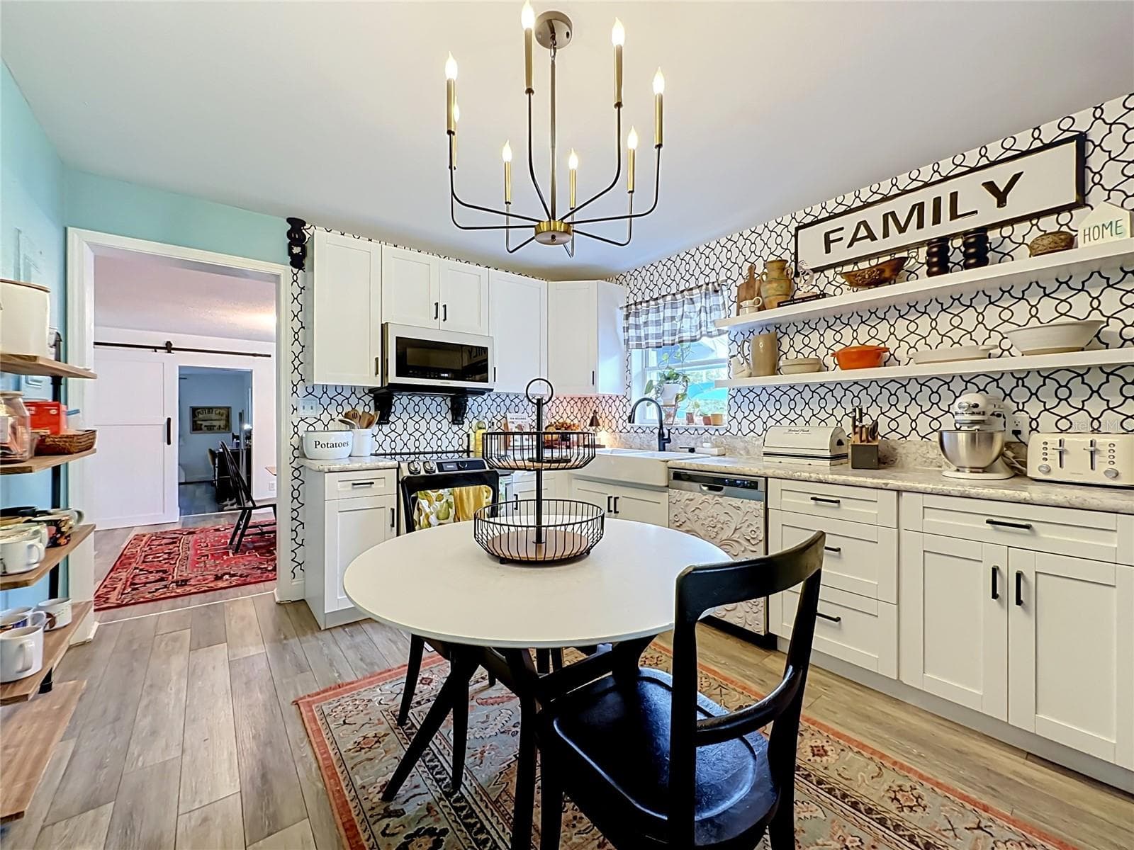 Kitchen - 560 LIVE OAK AVE, KEYSTONE HEIGHTS