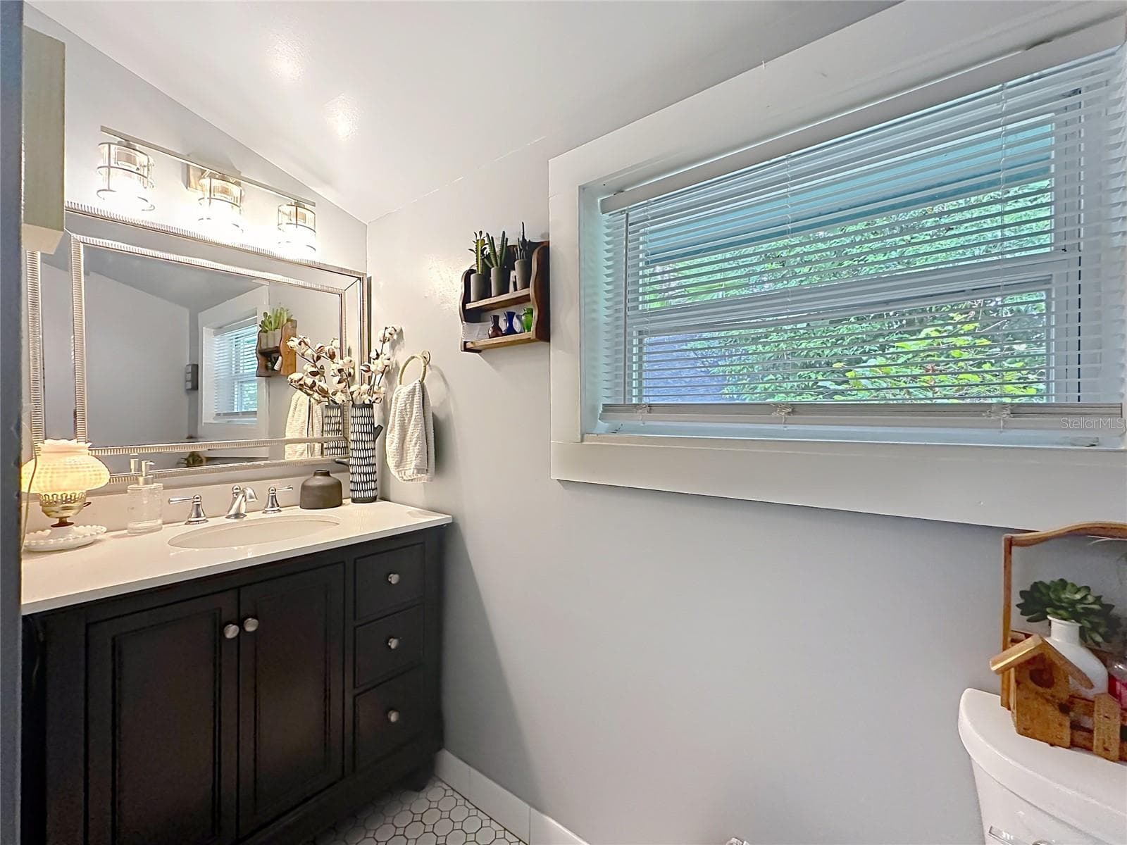 Primary bath - 560 LIVE OAK AVE, KEYSTONE HEIGHTS